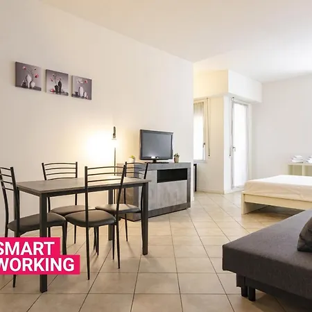 A Pochi Passi Da Palazzo Pallavicini Apartamento