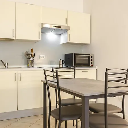 A Pochi Passi Da Palazzo Pallavicini Apartamento Bolonha