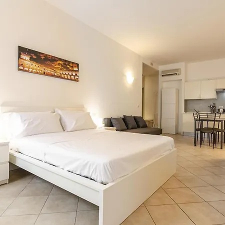 A Pochi Passi Da Palazzo Pallavicini Apartamento *